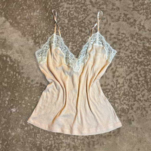 coquette babydoll lace cami sheer
skims
sz medium
pink - Picture 12 of 12